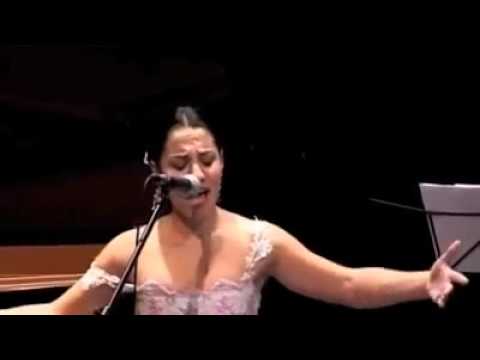 Asli Yesil sings Turkish Tangos "Papatya Gibisin"