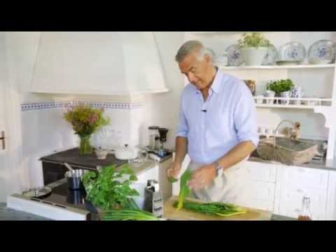 Ernst lagar brunch med omelett och marmelad - Sommar med Ernst (TV4)