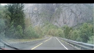 preview picture of video 'The sky high rocky wall (Norway) - Скалистая стена до неба (Норвегия)'