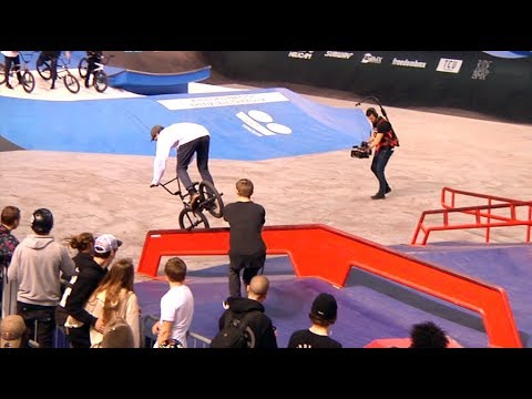 Simple Session 2018: Bruno Hoffmann – 1st Place Qualifier in BMX Street