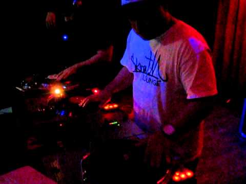 Skratch Lounge - 2011-12-01 (DJ Tre & DJ Shmix)