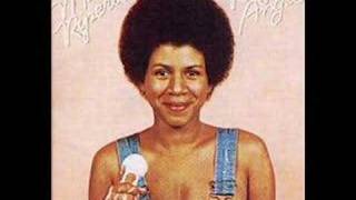 Minnie Riperton - Every Time He Comes Around