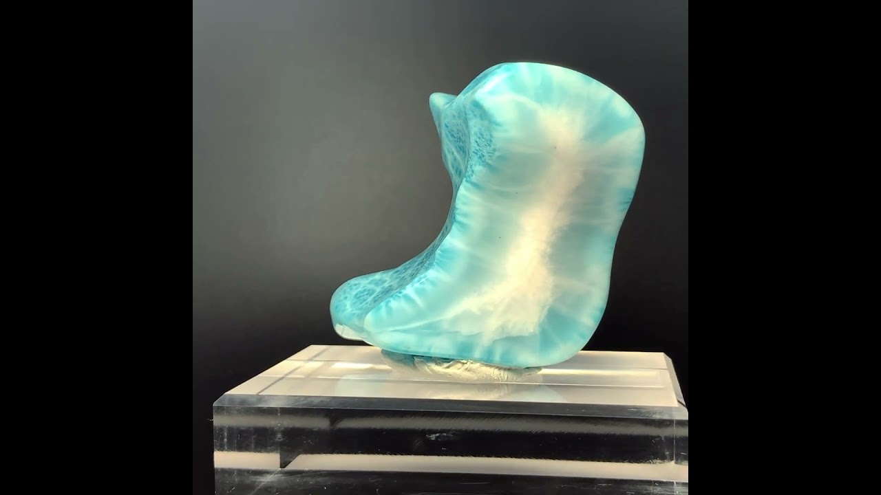 [バイヤー厳選品]ドミニカ共和国産ラリマーフリーフォームオブジェ/磨き原石置物（アクリル製台座付属）-slide-youtube