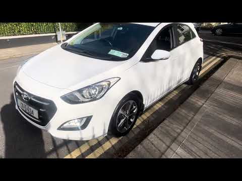 Hyundai i30 i 30 1.6 Deluxe 5DR - Image 2