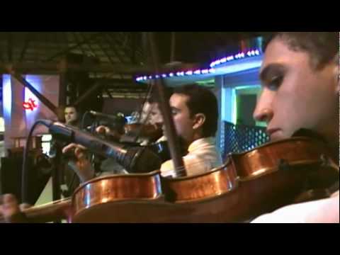 MARIACHI MEDELLIN SHOW - Medellín Colombia - ¨Abrazame muy fuerte¨