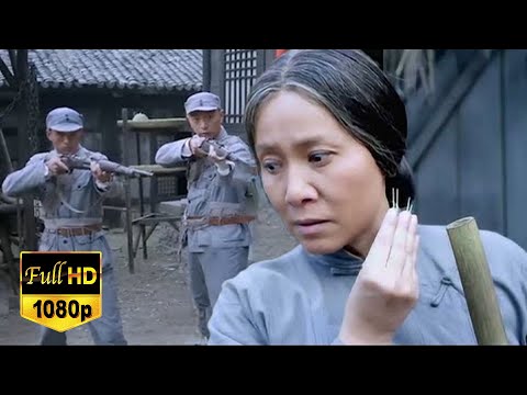 【Kung Fu Movie An 80 year old woman is actually a Kung Fu master and has killed 50 enemies!