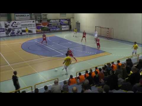 Red Dragons Pniewy-Red Devils Chojnice 2:0(1:0) skrót meczu 06.05.2017