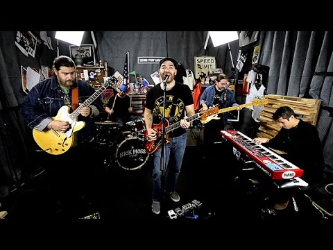 The Nick Moss Band - 'Catch Me I'm Falling' ::: Second Story Garage
