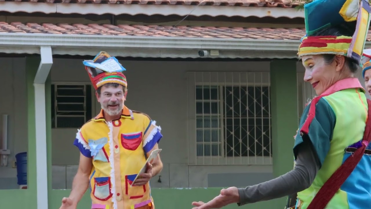 Intervenção Cabeças de Livro circulação Sul Minas