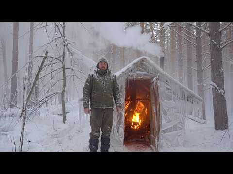 Building a Foil House in the Winter Wilderness | Solo Night Survival Experiment