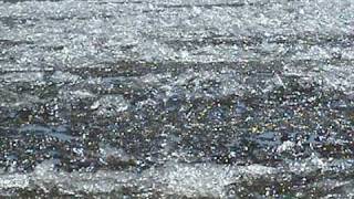 preview picture of video 'Drifting ice on GULL LAKE, Minnesota'