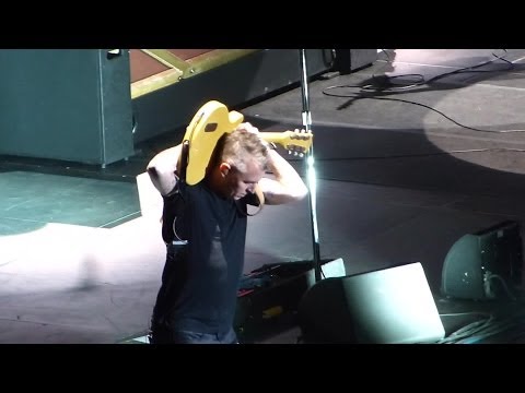 Pearl Jam: Let The Records Play [HD] 2013-10-15 - Worcester, MA