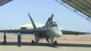 preview picture of video 'F/A-18F Super Hornet  taxi in NAF El Centro'