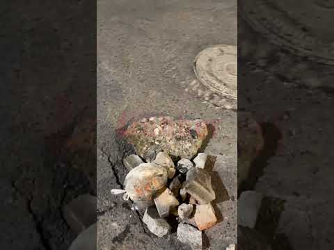 Batman’da Petrol Caddesi’nde Yol Çöktü  Sürücüler İçin Kaza Davetiyesi!
