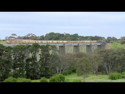 SCT 5PM9 Freight Train With 3 Diesel Locomotives & 9 Wagons (5/11/2017) - PoathTV Australian Railway