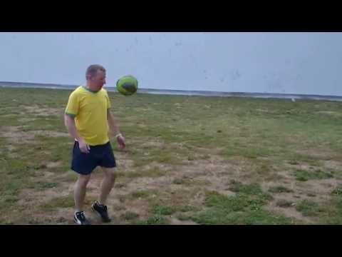 Rozmár-VIP jégkorong edzőtábor 2014., ... egy kis pihenő... foci :)