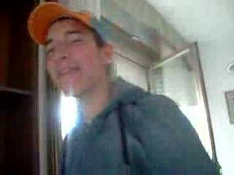 GENNARINO IMITA TORE VALENTINO