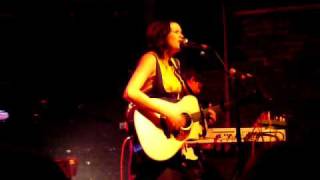 Dear Reader - Way Of The World (live)