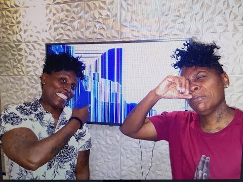 I pranked Pepê by breaking her TV!