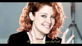 Noemi: Bagnati dal sole (Lyrics Video)