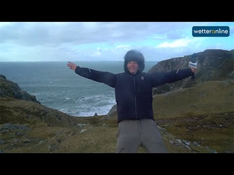 wetteronline.de: Bei Orkan auf Irlands 300-Meter-Klippen  (02.02.2016)