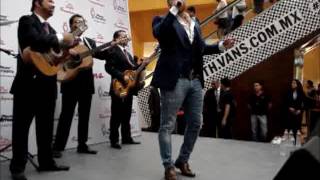 Bustamante:  Actuación en directo - Firma de discos Sanborns (México)