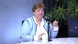 Mônica de Medeiros - Incorporação extraterrestre - Podcast SEM LIMITES #204