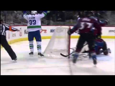 Vancouver Canucks @ Colorado Avalanche Highlights 11/5/10