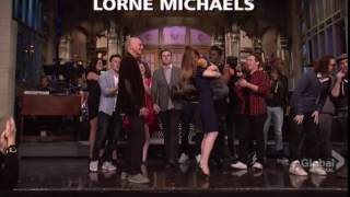 Kate McKinnon Picks Up Ariana Grande (SNL)