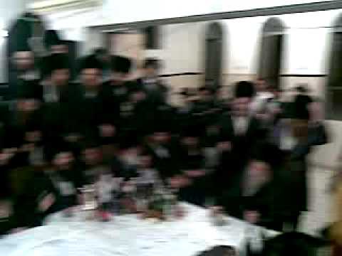 Purim tish in Modzitz 5770 פורים טיש במודז'יץ תש"ע