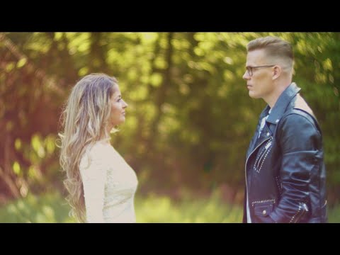 Marlous ft Jeroen Russchen - Als Het Echt Over Is (Officiële videoclip)