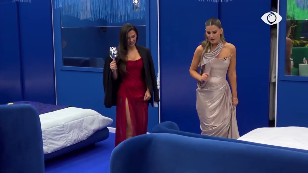 Valbona i tregon dhomën e gjumit banores së re Olës