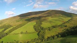 preview picture of video 'Above the Brecons'