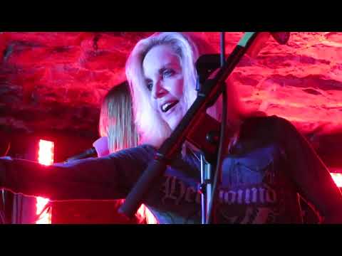 Cherie Currie - Cherry Bomb. Bannermans Bar, Edinburgh 22nd March 2023.