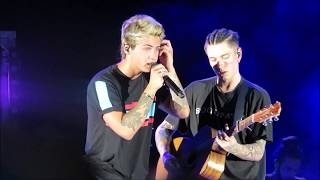Benji e Fede - Buona Fortuna HD - #SiamoSoloNoiseTour Reggio Emilia