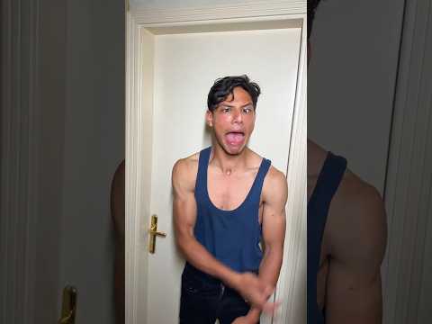 اخرس يحكي واطرش يسمع:😂