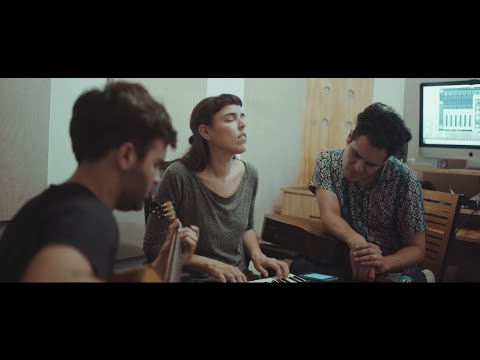 Sesiones de la Cuadra and Alejandro y Maria Laura