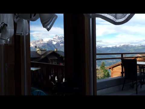 スイスアルプスを眺めながらホテル朝食【スイス留学.com】