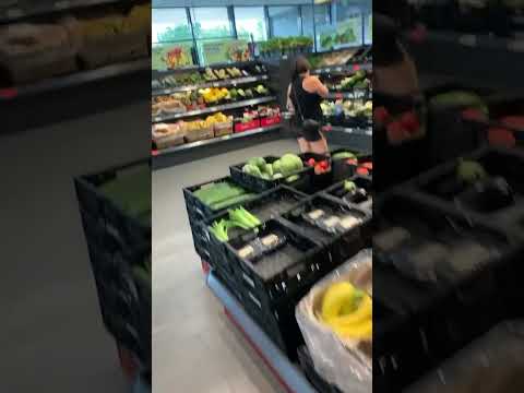 Eine sehr wichtige Information 😱😱😱😱😱 !!!!! #aldi #biceps #funny #bigmou