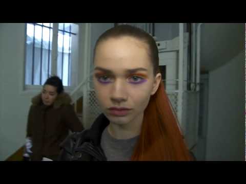 Miu Miu   Fall Winter 2010 2011   Backstage  Make Up and Hair