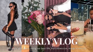 WEEKLY VLOG ♡ (A BLURRY NIGHT OUT, ASTROLOGY TALK, SPIN CLASS HUNGOVER, TARGET RUN,  FRUIT RESTOCK)