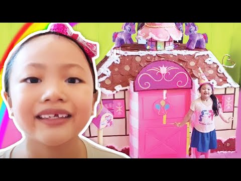Giant Pinkie Pie Box Fort House | MLP Pretend Play