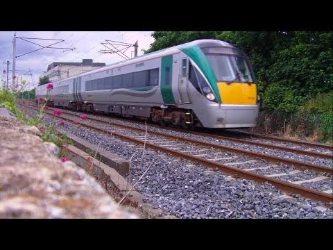 IE 22000 Class DMU 22236 - Sandymount, Dublin