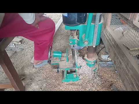 Cara membuat pintu lemari gantung dua pintu