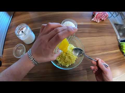 Rezept Erdäpfelplattlan mit Sauerkraut & Selchkarree