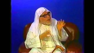 صورة الشيخ علي الطنطاوي يتكلم فرنساوي