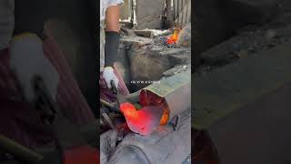 Download lagu Shaping steel into a reliable sulak for coconut picking #coconutharvest #blacksmith #handforged mp3