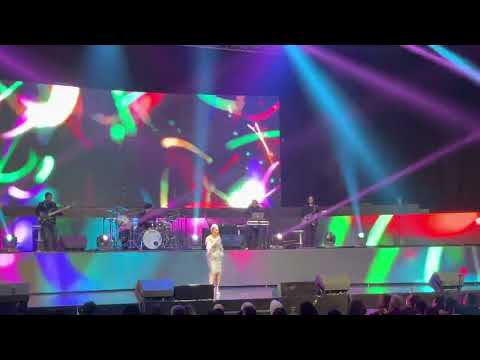 Di Dadaku Ada Kamu - Vina Panduwinata (Konser 40 Tahun Selalu Cinta)