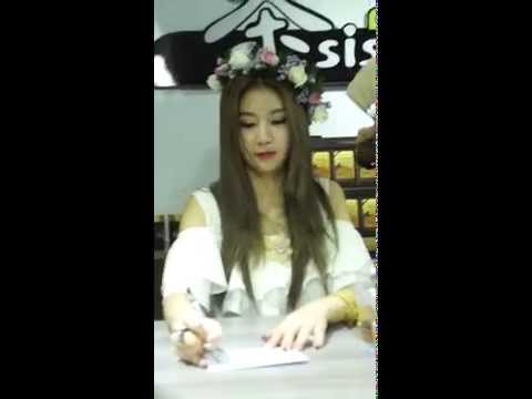 [Fancam] FIESTAR's Yezi 'Xin Chào' ft Caolu 150714 fan meeting in Viet Nam