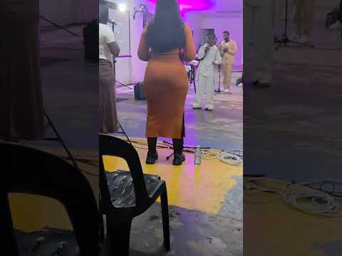 Kristu Huyai ft Trish